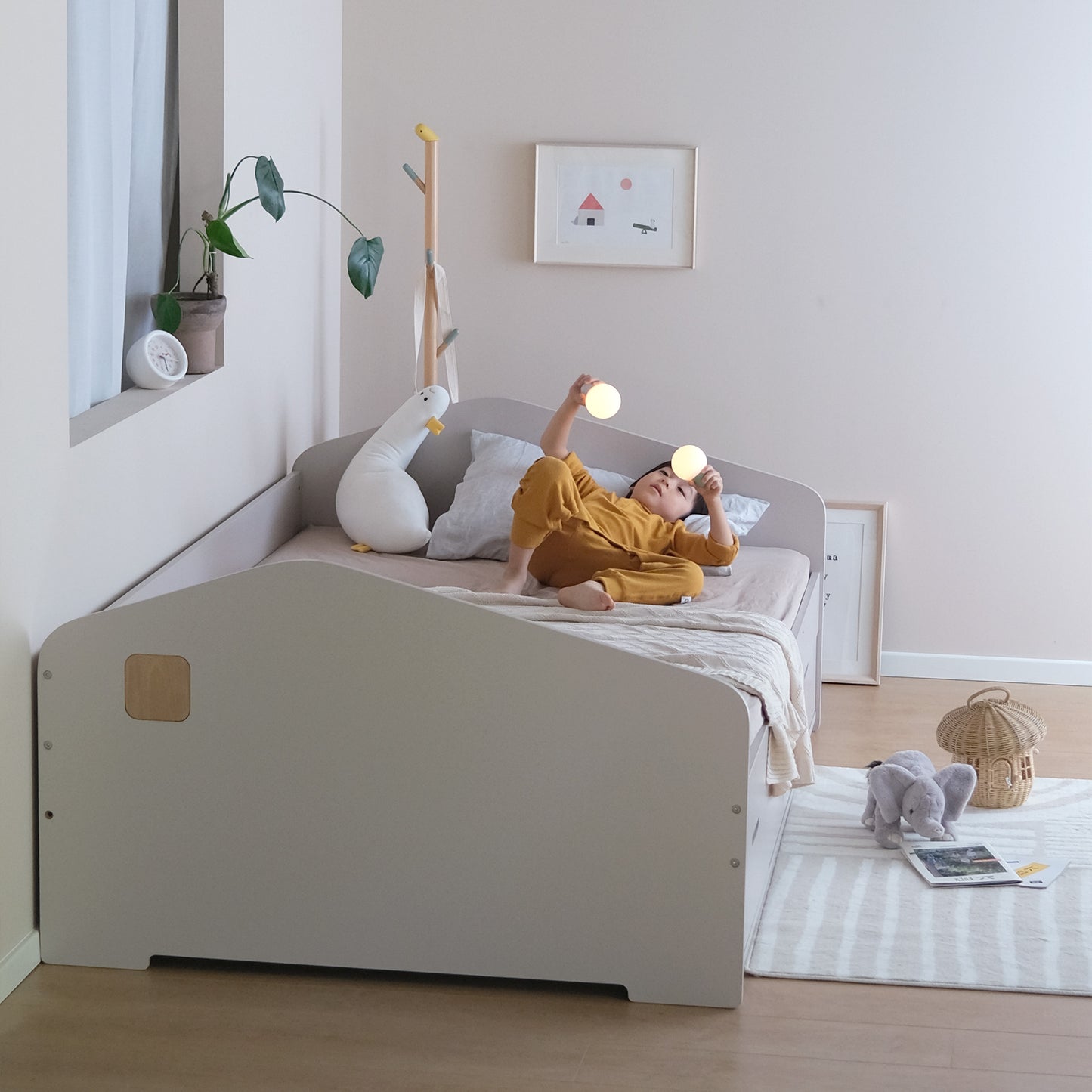 Little House Storage Bed