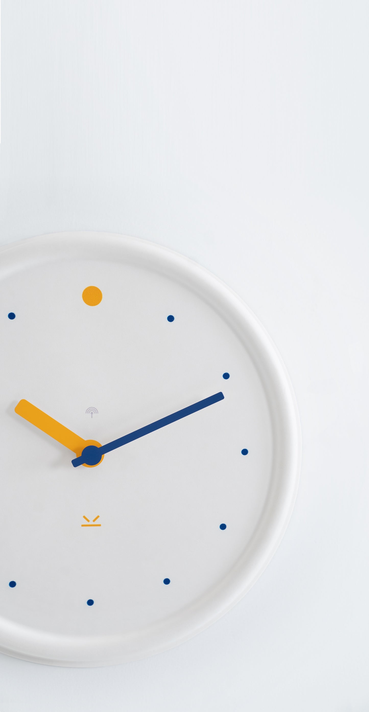 Paper Pulp Clock Dotted